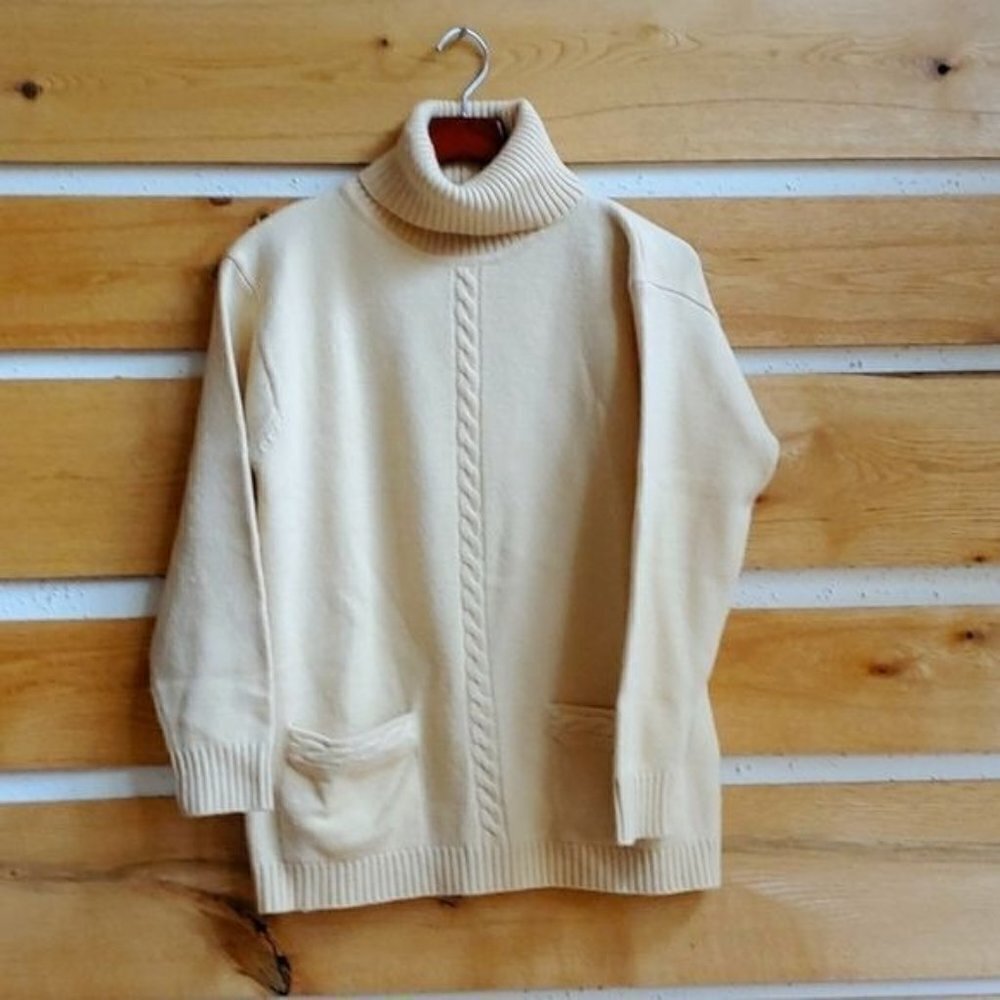 Rena Rowan for Saville Light 48% Lambswool Turtleneck Sz. M LS Sweater